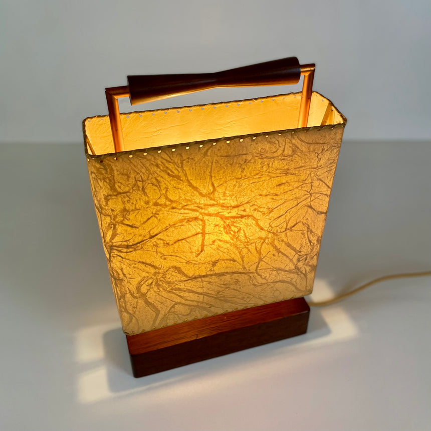 Table lamp in Murano glass attributed to  Albano Poli for Poliarte in the 1970's. / Lampe de table en verre de Murano attribuée à  Albano Poli pour Poliarte dans les années 1960.