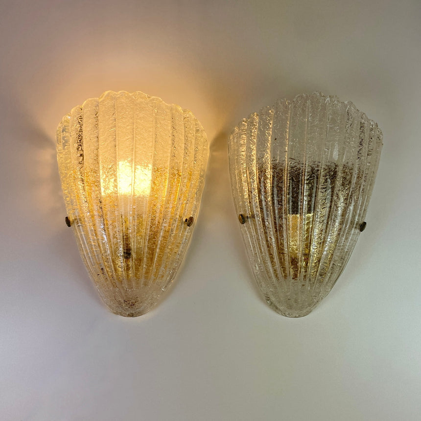 Table lamp in Murano glass attributed to  Albano Poli for Poliarte in the 1970's. / Lampe de table en verre de Murano attribuée à  Albano Poli pour Poliarte dans les années 1960.