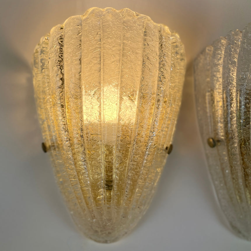 Table lamp in Murano glass attributed to  Albano Poli for Poliarte in the 1970's. / Lampe de table en verre de Murano attribuée à  Albano Poli pour Poliarte dans les années 1960.