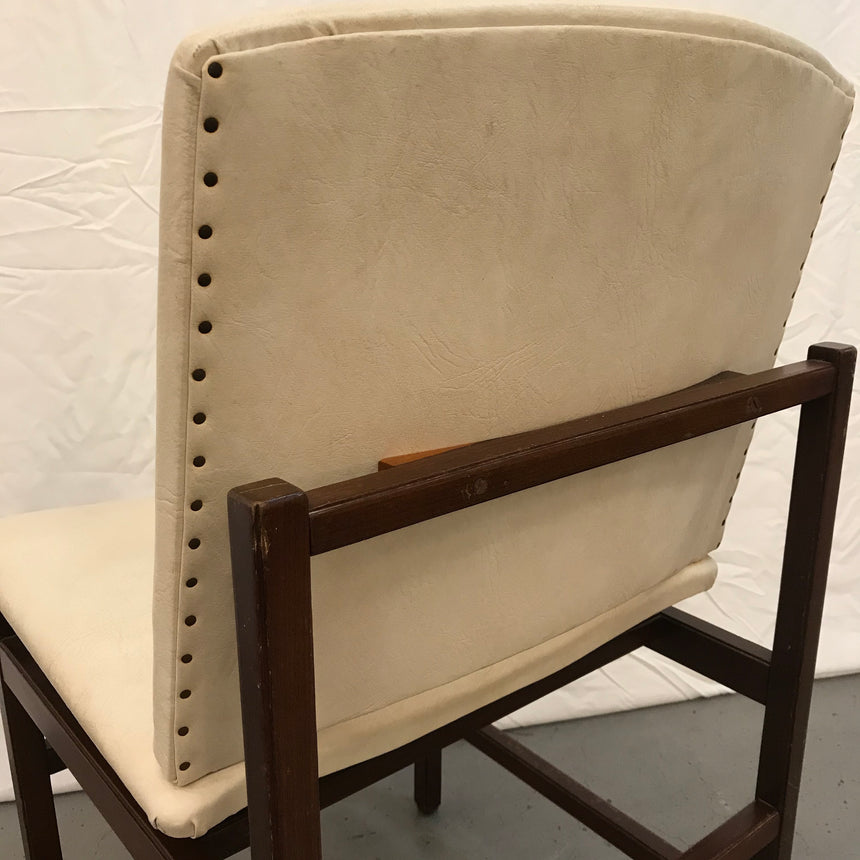 Shop online - Set of 4 Italian chairs in teak and synthetic leather designed during the 1960's . Italian design. / Acheter en ligne - Lot de 4 chaises Italienne en teck et cuir synthétique créées dans les années 1960. Design Italien.